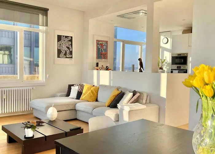 Lovely Loft In Panoramic View! Apartmán