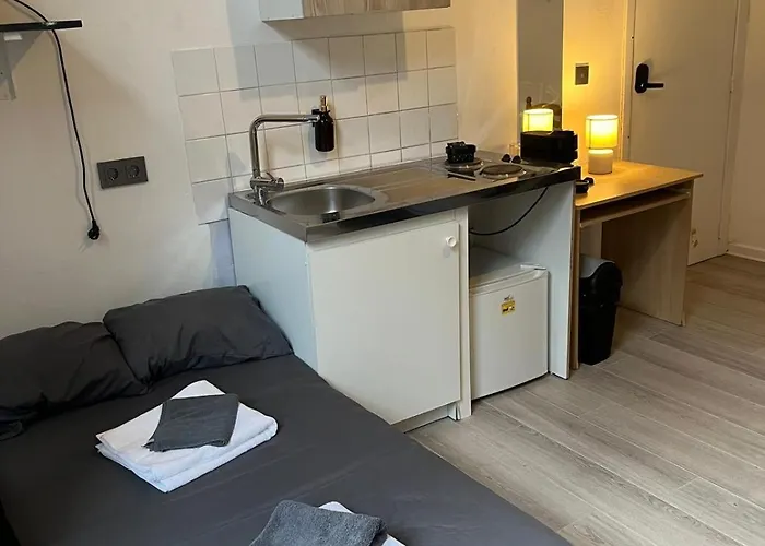 European District Guest house *