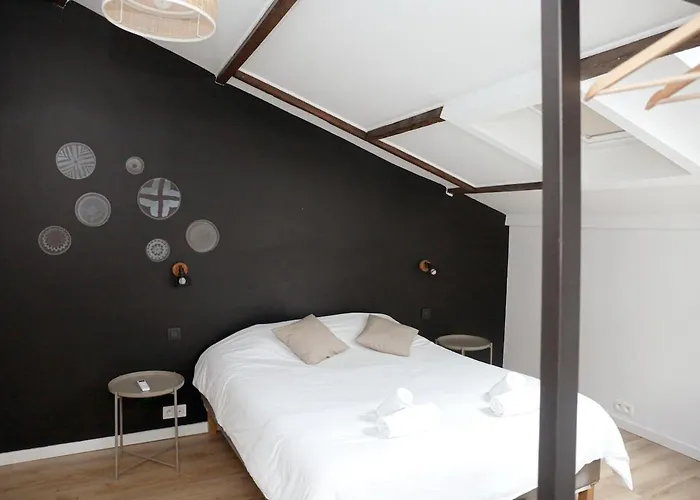 Absolute Charm 3 Bedroom 3 Bathroom With Ac Eu District