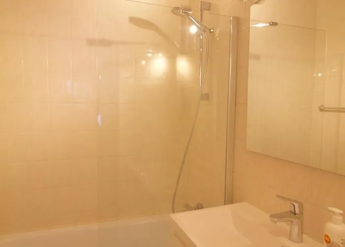 Beautiful And Bright Avlouise Bruksela