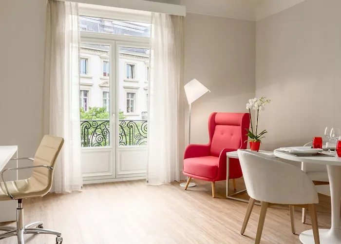 Nh Collection Centre Hotell 4*