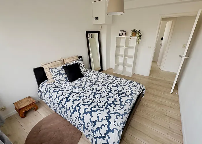 Charming Two Bedroom Flat - Nato - Daire Brüksel