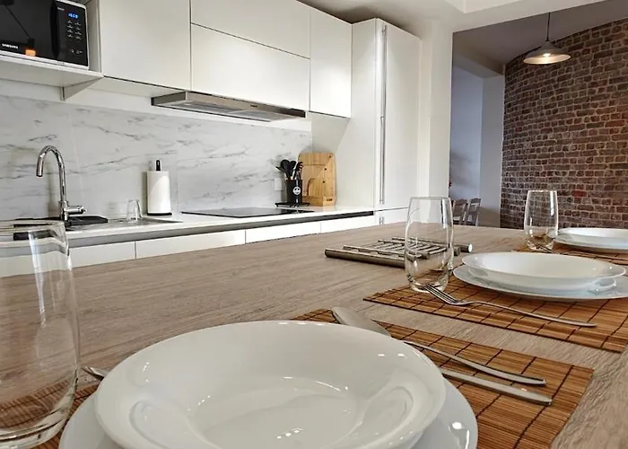 Highgarden - Warm & Cozy * 布鲁塞尔