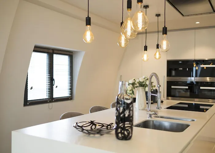 Triplex Penthouse In The Center *