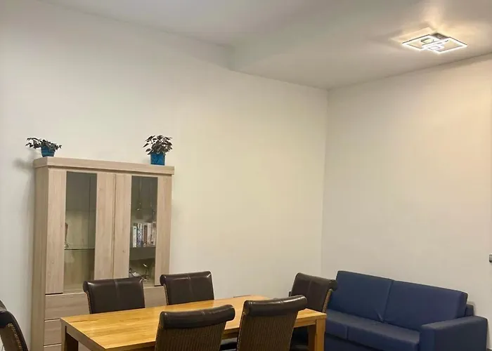 Modern 1 Bedroom And Sofa Bed Apartamento