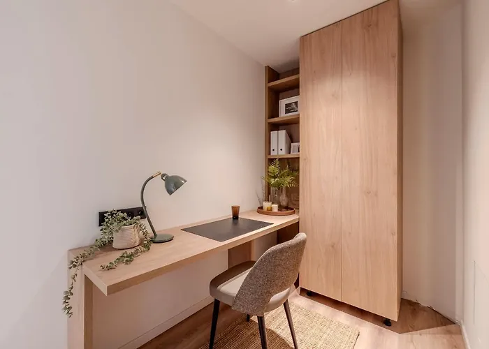 At 3* Βρυξέλλες