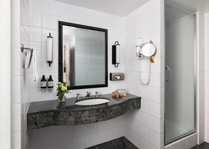 Nh Carrefour De L'europe Hotel Brussel