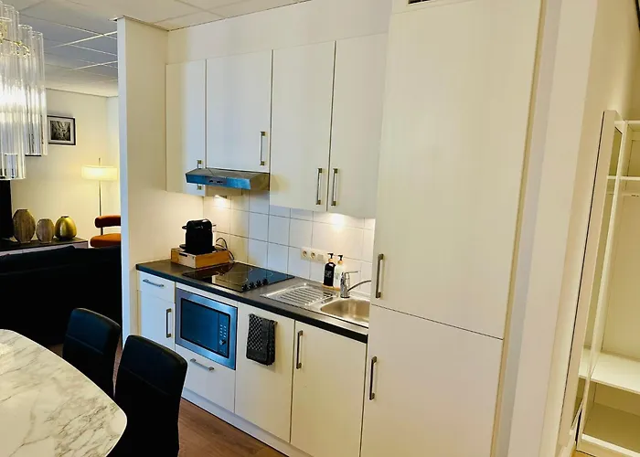 Grand Place - Prime Location 2 Bedroom *