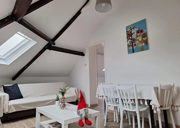 Cozy Nest By Gare Du Midi Daire