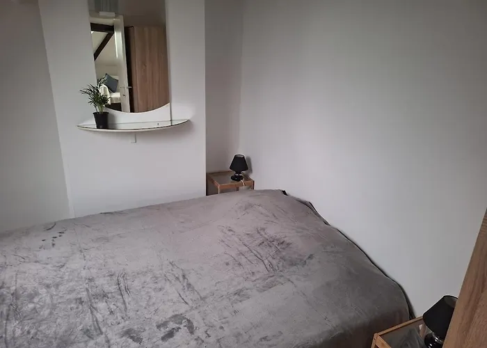 Cozy Nest By Gare Du Midi *