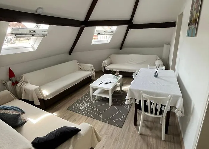 Cozy Nest By Gare Du Midi