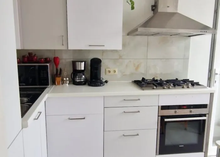 De La Grotte Appartement *