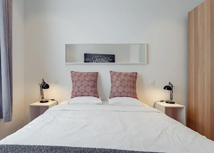 Fully Furnished And Modern Flat - Center Apartman Brüsszel