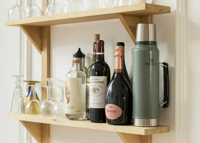 Cozy With Garden בית אירוח *