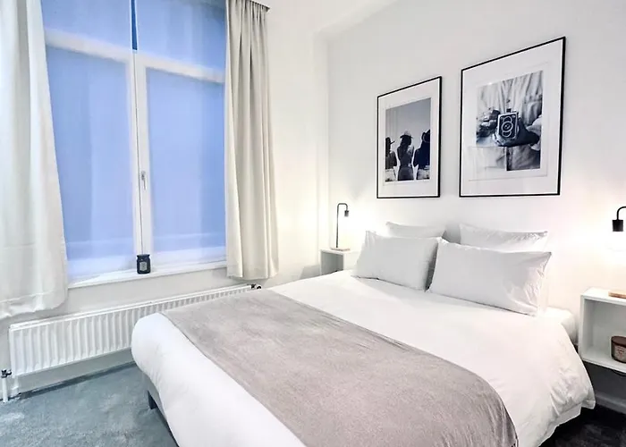 Magnificent In Sablon Apartamento