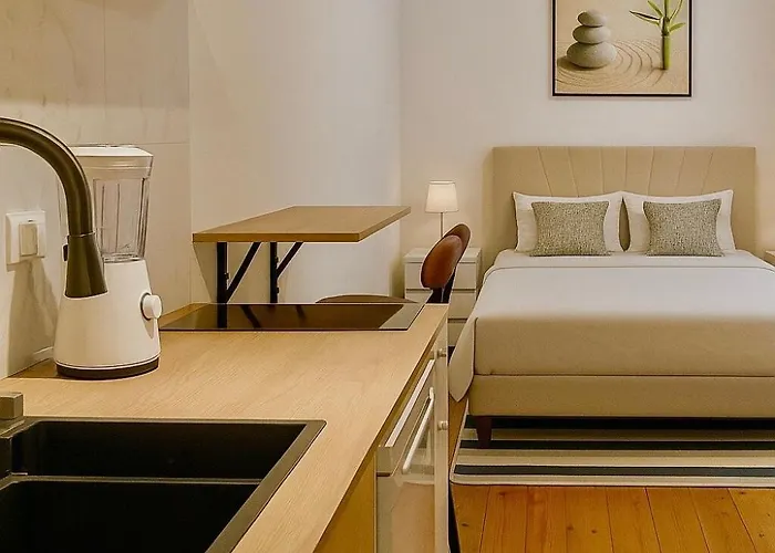 Cozy And Centrally Located Lejlighed *