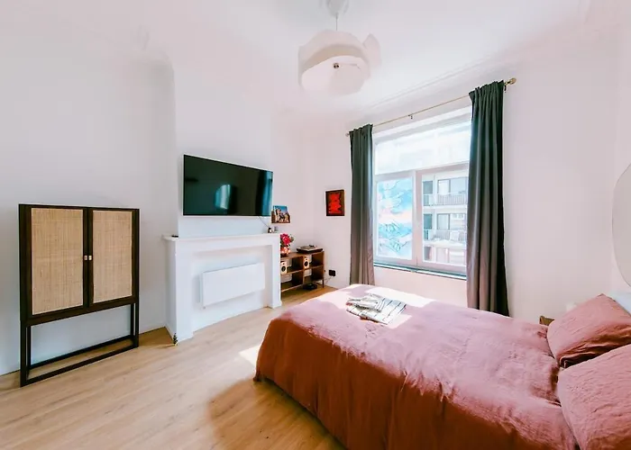 Slow Moments In Appartement