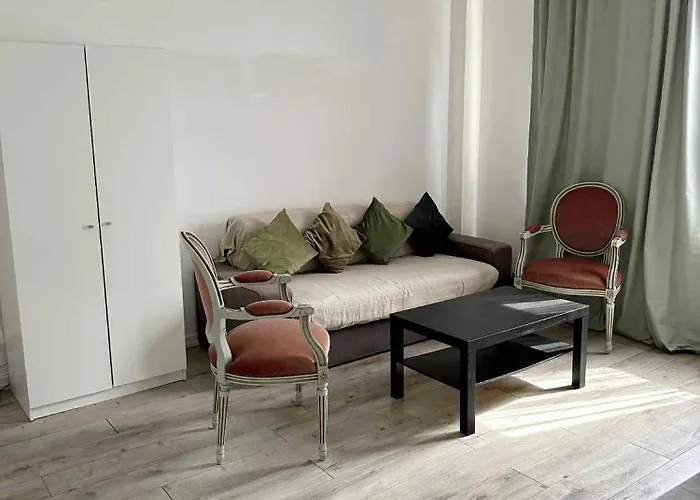 Quartier Ixelles - Metro Porte De Namur Brüksel