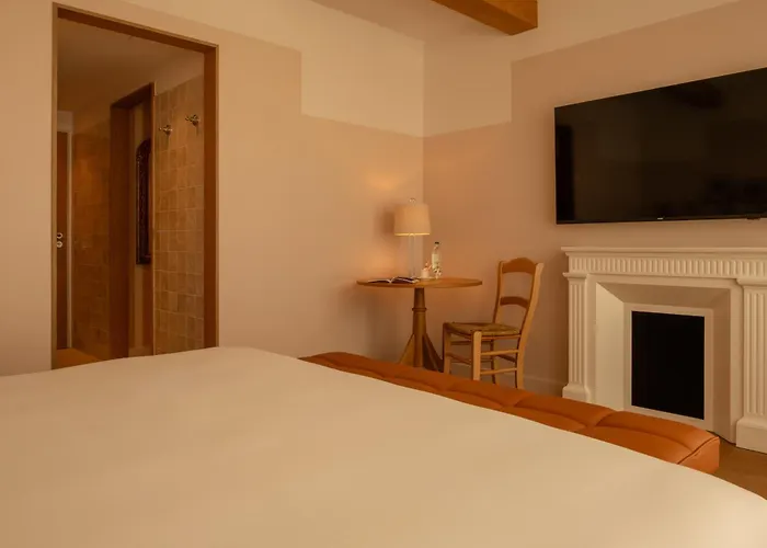 9hotel Chelton Otel 4*