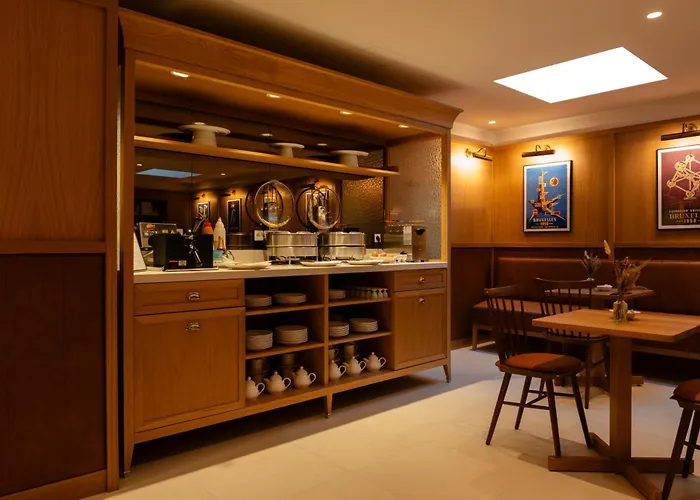 9hotel Chelton ホテル