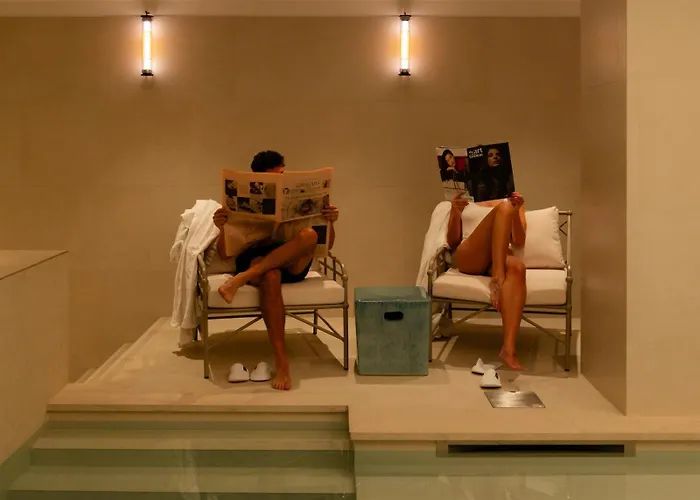 ホテル 9hotel Chelton ブリュッセル