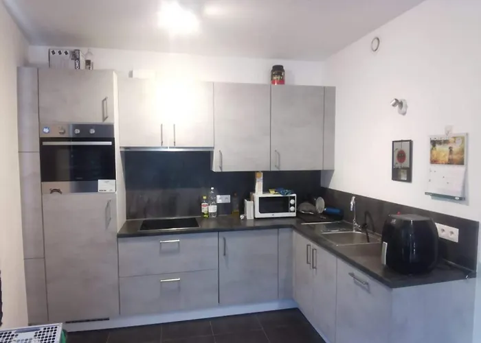 Collocation En Metro Erasme Bryssel