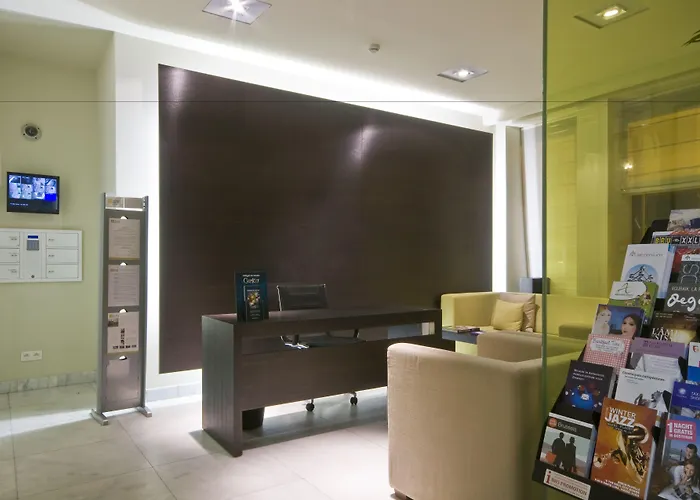 B-aparthotel Grand Place