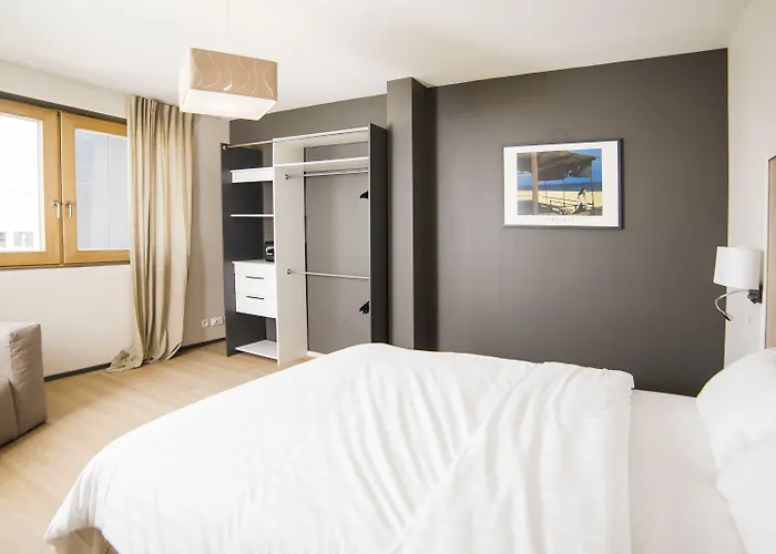 Otel Smartflats Design - L42 *