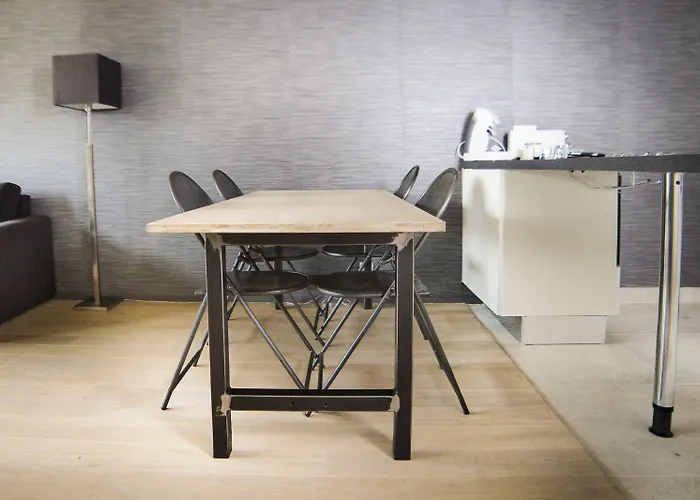 Otel Smartflats Design - L42 *