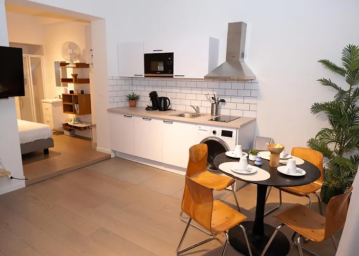 003 Avenue Louise アパート