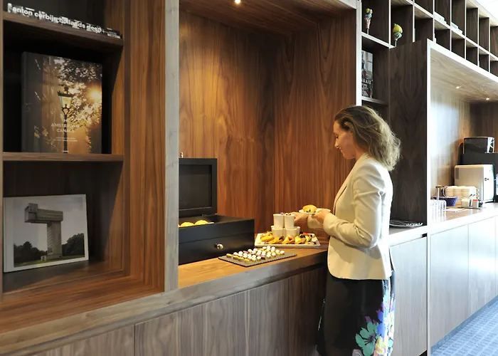 Courtyard By Marriott Eu Hotel 4*