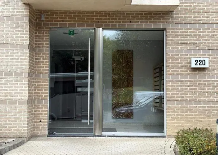 Modern With Terrace Woluwe-saint-lambert Brüssel