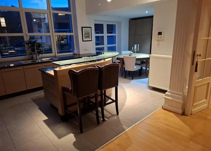 Brussels' Premier Parkside Apartment Brüssel