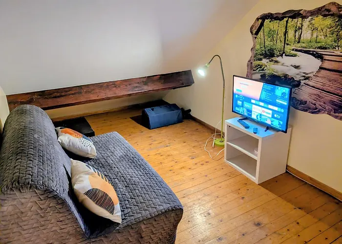 Duplex 3br Near Supermarkets & Metro