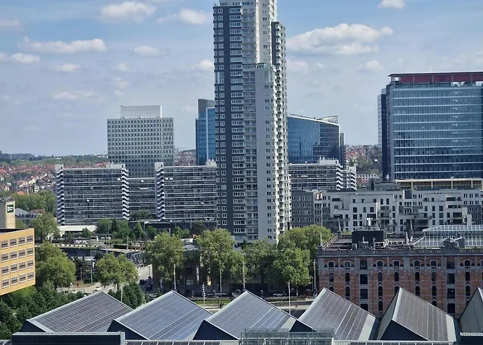 招待所 Romantics In Sky 4*