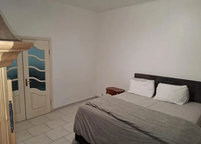 House Near Forest 125 M² For 6 Guests * Brüsszel