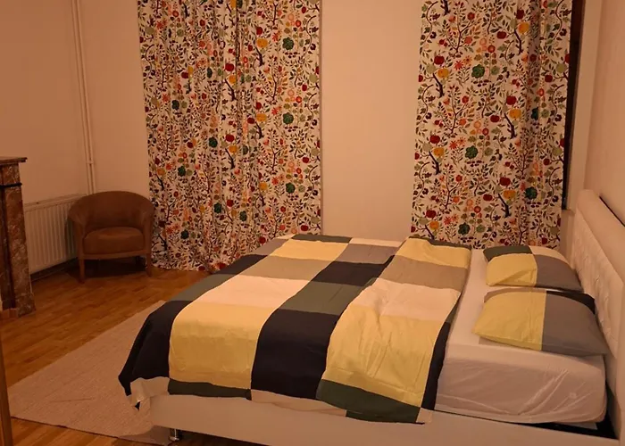 Dans Un Immeuble Kwatera prywatna *