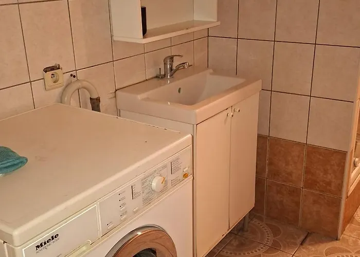 Et Dans Un Immeuble *