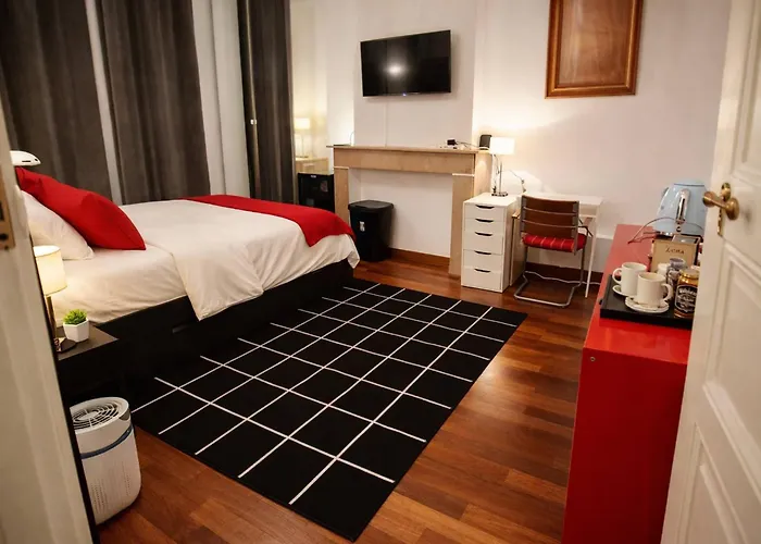 Euro Edens Cosy Historic In Jacuzzi, Garden, Location Pensión Bruselas