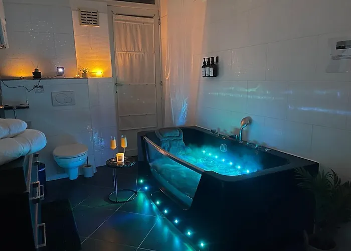 Апартаменты Beautiful With Jacuzzi