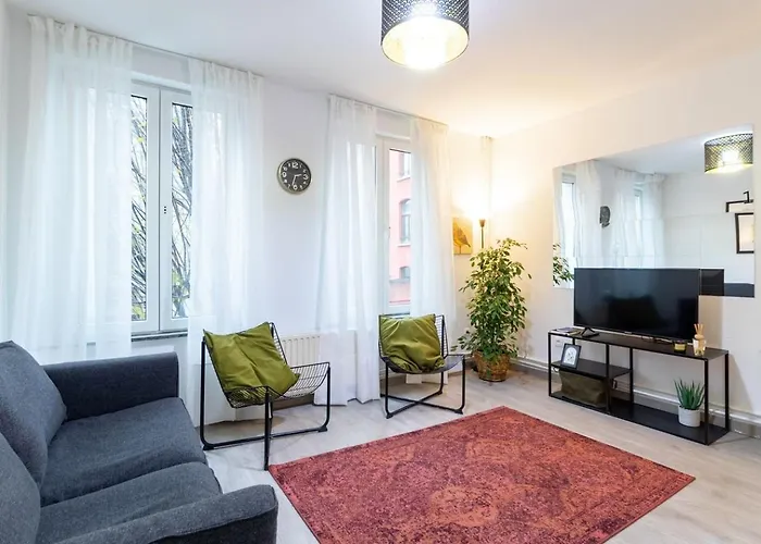 Apartment Over Two Floors For 5 Guests Near Midi & Grand Place *