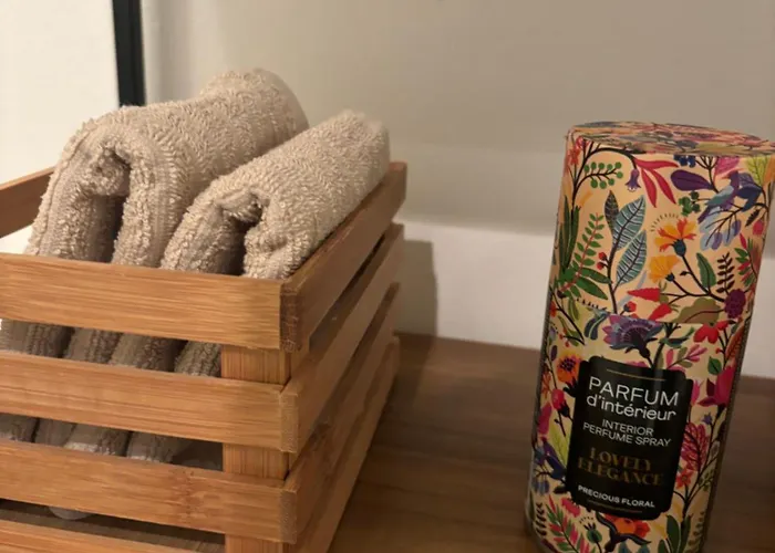 Modern 1br And Sofa Bed Near Airport דירה בריסל