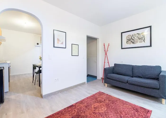 Apartment Over Two Floors For 5 Guests Near Midi & Grand Place