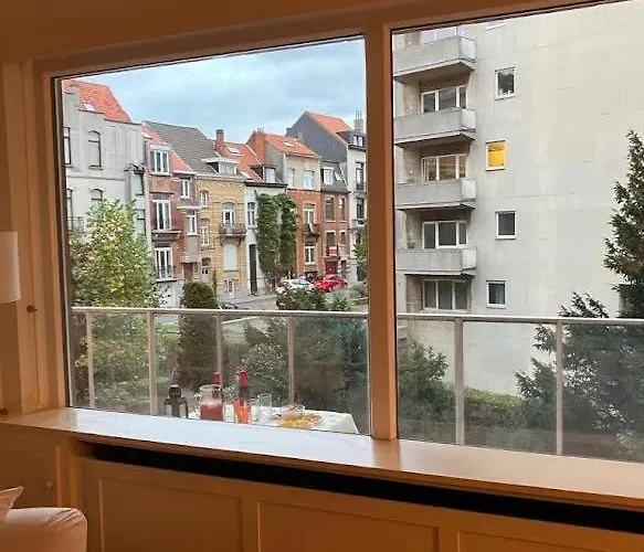 דירה Bright And Cosy In