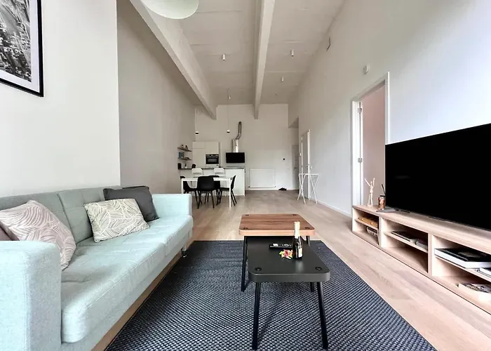 Bright Modern Loft In For 4 公寓 *