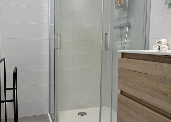 Residentiel A Tour Et Taxi *