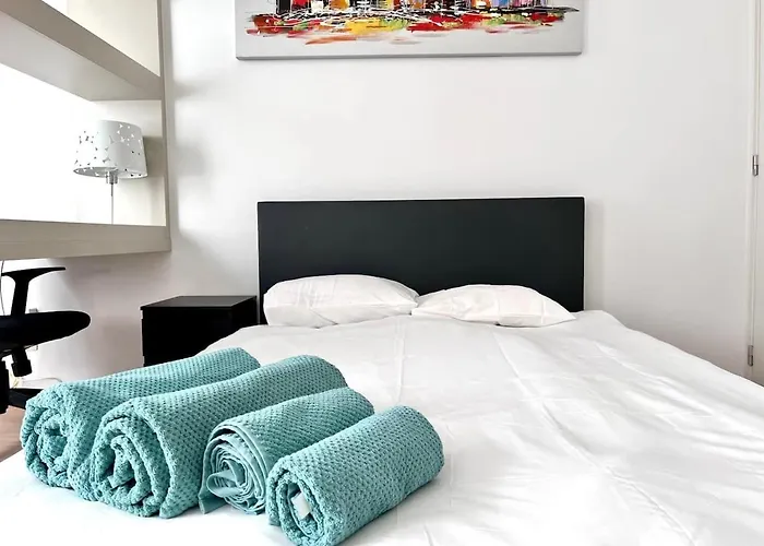 Stunning 2 Min From Grand Place Apartment *