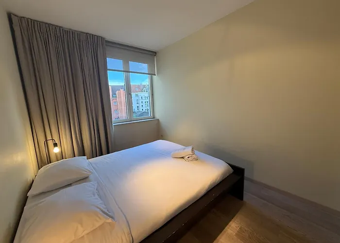 With 2 Bedrooms - Sleeps 6 بروكسل