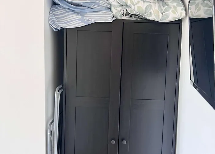 Διαμέρισμα Cosy Family For Up To 9 Guests Near Midi Station