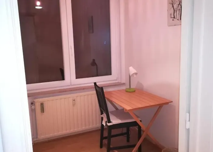 Bright And Cosy In בריסל